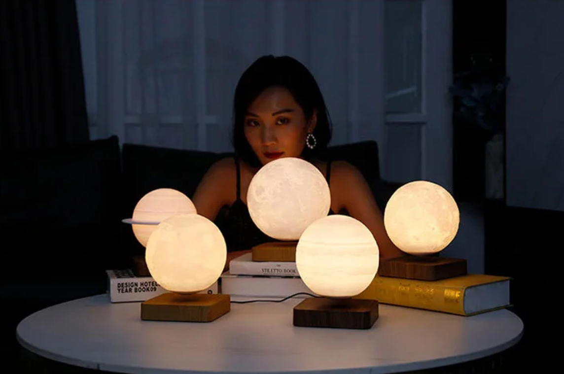 The Enchanting Levitating Moon Lamp!